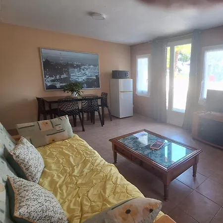 Lola Saint-Martial-d'Albarede